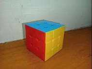 六色魔術方塊 3乘3 顏色鮮明易懂 滑順好轉、益智遊戲、動腦精益（二手