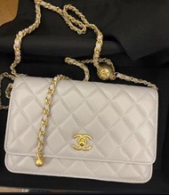 Chanel 22b 金球Woc‼️Chanel 灰色金球Woc‼️Chanel 金球Woc‼️Chanel Woc‼️Chanel Wallet on Chain