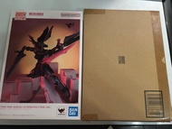 metal build strike noir