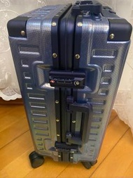 &lt;只此一個&gt; 現貨超特價Dunlop 原廠20” 藍色厚鋁料扣款行李箱旅行喼luggage baggage suitcase TSA LOCK 360 wheel handcarry cabin size