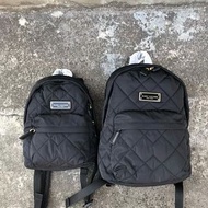 🔥清庫存｜超低價走貨 經典百搭輕量耐裝 Marc Jacobs 菱格衍縫尼龍雙肩背包（大小款可選）|🔥Clear Stock | Super Low Price Classic Durable Lig