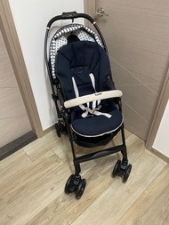 Combi 嬰兒手推車