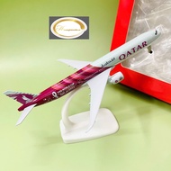 Qatar Airways Boeing B777 Model Airplane " FWC 2022 Livery" Scale 1:400 20cm With Wheels + Display S