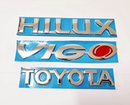 โลโก้ toyota hilux vigo ชุด 3 ชิ้น สีโครเมี่ยม