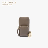 COCCINELLE กระเป๋าใส่โทรศัพท์ รุ่น PIXIE 270101 สี WARM TAUPE