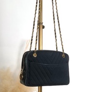 【日本直送 名牌中古包】CHANEL 香奈兒 側背包 黑色 經典雙C logo 菱格紋 串珠 鏈帶 vintage akbfxb