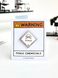 有毒 TOXIC / 金屬徽章 畢業 實驗