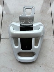 Vespa 偉士牌 ET8 白色尾架 有扶手