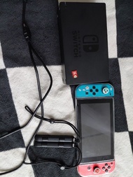 95%新 Nintendo Switch 主機套裝 (附 128GB 記憶卡 + 多樣配件)