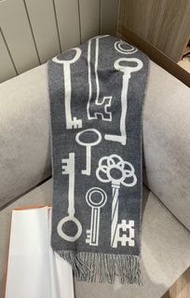 Hermes cashmere scarf，Hermes 灰色鎖頭頸巾圍巾披肩，Hermes 羊絨雙面頸巾，Hermes scarf