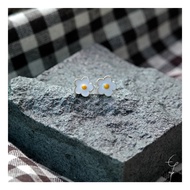 S925 silver needle come with pure and innocent daisy earrings. 清新森系小花耳钉2021新款