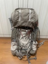 二手95成新· Mystery Ranch 神秘農場 BRIDGER 45 女 登山健行背包 卵石灰