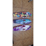 Portable plastic sports skateboard - Wheels with lights, 2 handles.