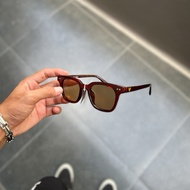 V CLASSIC SUNGLASSES BROWN TEA Cermin Mata