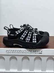 💥現貨💥人氣爆款黑白格紋護趾防滑涉水情侶款戶外涼鞋 | KEEN NEWPORT H2|