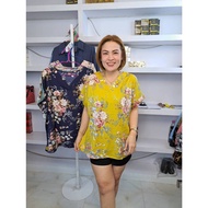 ****W67///V-Neck Shirt With Large Bouquet Of Italian Silk //Free Size 48-50 Inches Length 26 Fabric 