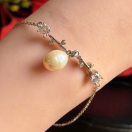 Silver bracelet engraved with 926 diamonds, 17 cm long, with stone face and 1 real sweet, shiny pear