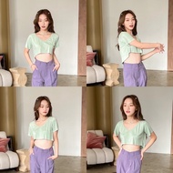 BEMYCHIC เสื้อครอปคอวี หน้าสั้นหลังยาว Basic V Crop top ครอปท็อปรุ่น Vivie