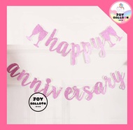 ป้ายครบรอบ Happy Anniversary สีดำและทอง ความยาวรวม 1.22 เมตร สินค้าทำจากกระดาษแข็งสวยงาม มีเชือกและเ