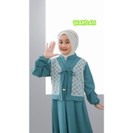 Gamis Anak Perempuan KANZA Dress Usia Tanggung Bahan Crinkle Mix Renda Terbaru 2025 Warna Army Dusty