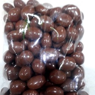 Almond chocolate 250 grams of almond chocolate