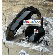 YZ 450 new front mudguard and YZ 450 250 new hrv number plate yz450 front mudguard plus YZ 450 250 n