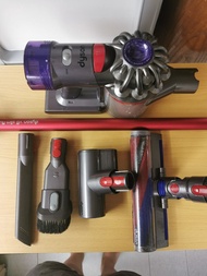 Dyson V8 Slim Fluffy Cordless Vacuum Cleaner .you see what you get