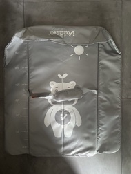 Valdera changing mat