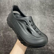 HOKA ONE ONE 黑色厚底拖鞋