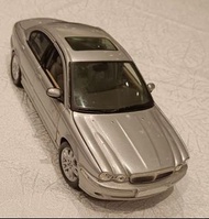 JAGUAR 積架  銀色  名牌   MAISTO 1/18  鋁合金 模型車
