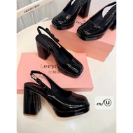 Super pretty high heels on super flattering feet, smooth shiny leather, 9P square heel