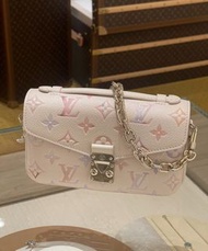 💥Louis Vuitton LV M25682 Pochette Métis East West
