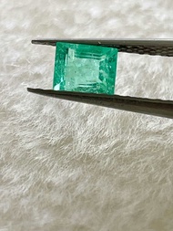 มรกตธรรมชาติ น้ำหนัก 0.84 กะรัต ขนาด 5.6*4.4*3.6มิล