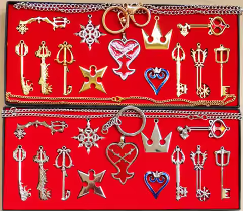13pcs /Set Kingdom cos Hearts Cosplay Keyring Pendant Keychain Necklace Ornament Key Chain Box Gifts
