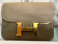 （平過官網） 愛馬仕 大象灰金扣 Hermes Constance Slim Compact Bicolor