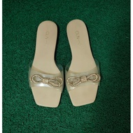 Preloved CLN Slip On Sandals for women