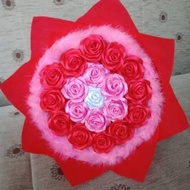 BUKET BUNGA MAWAR PALSU MEWAH / BUKET WISUDA COWOK CEWEK / BUKET PERTUNANGAN / BUKET HARI IBU/ BUKET