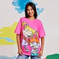 เสื้อยืดสีชมพูปล่อยตัวสไตล์การ์ตูน Chuckie Finster & Angelica Pickles ในช่วงฤดูร้อน, เสื้อยืดสีแดงกุ