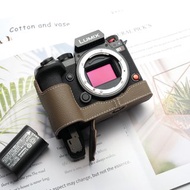 適用機型Panasonic S1RII /S1II / S1IIE 手掌紋皮革相機底座皮套