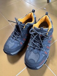 Leaveland行山鞋及BIRKENSTOCK 涼鞋