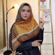 Kerudung / Hijab Segi Empat Motif Plkor Kuning Mustard 2023