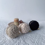 【黑色】手作鈎織花樣馬克龍迷你散子包零錢包吊飾耳機套鑰匙包