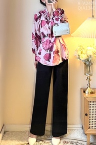 Áo sơ mi hoa voan cổ phối nơ kèm đai eo 2 màu đen - hồng A2429