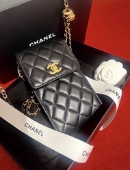 全新全配 Chanel 黑金 金球 手機包