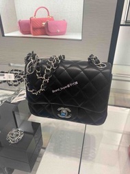 Chanel Classic mini flap bag 17cm