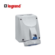 Legrand P17 IP67 Surface Mounting 16A 2P+E 200-250V (055303) - 555354