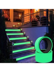 夜光膠帶，適用於樓梯和任何需要發光效果的地方。可用於臥室、書房和客廳的家居裝飾，也可用於戶外安防和舞台防火、碰撞警示。