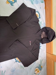 Berghaus Gore-Tex 防風外套