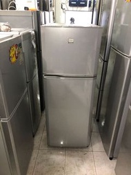 新淨東芝牌細雙門雪櫃 Refrigerator