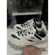 Preloved Skechers dLite shoes size 42 and a half